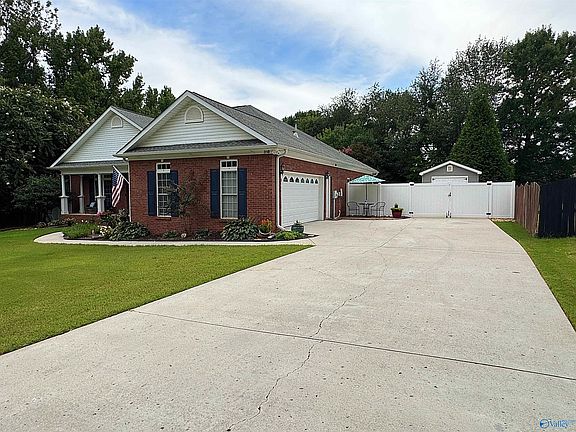 4th image of 318 Freedom Ct