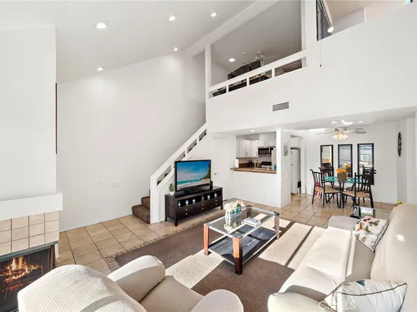 25761 Le Parc Unit 82, Lake Forest, CA 92630