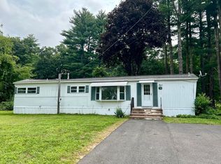 18 Sunnydale Cir, Brimfield, MA 01010