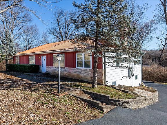 2nd image of 10728 Tesshire Dr