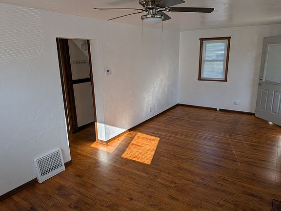5th image of 2316 Main Ave