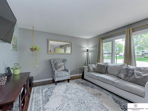 5th image of 1824 N 110th Avenue Cir