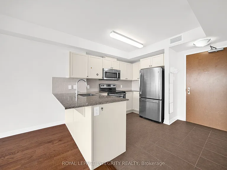 195 Besserer St #1504 — Photo 8