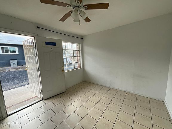 4th image of 3812 Hayes Ave #B