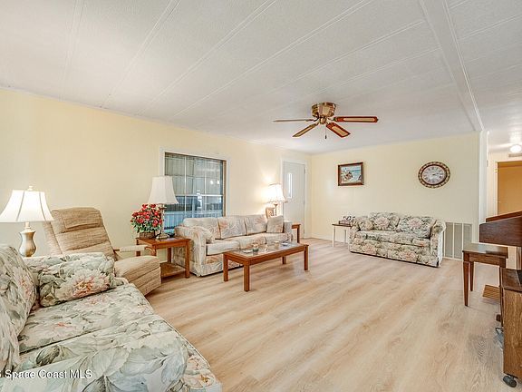 4th image of 908 Thrush Cir