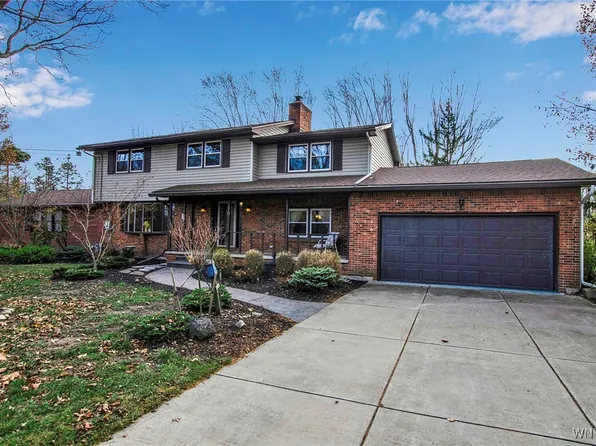 70 Oakgrove Ct, Elma, NY 14059