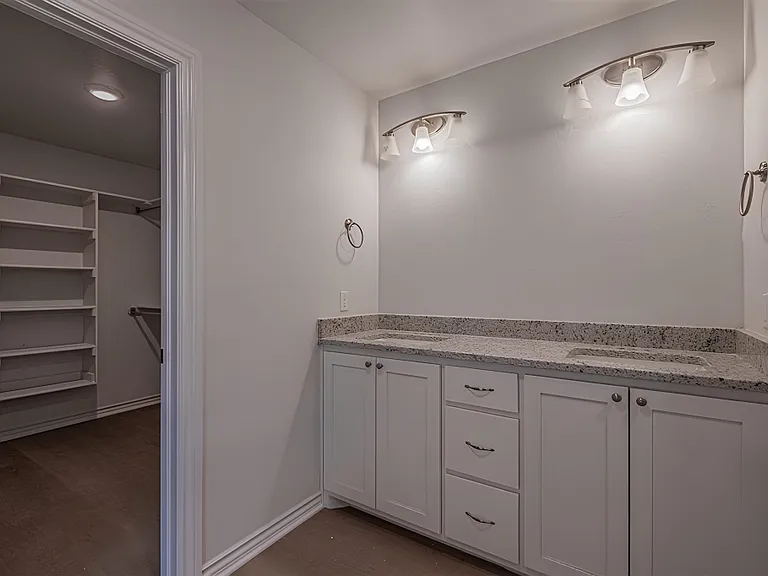 118 Cedar St — Photo 9
