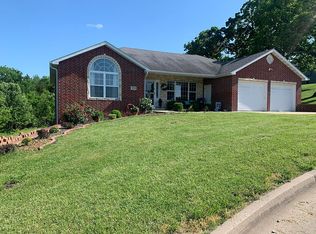3810 Pear Tree Ct, Jefferson City, MO 65101