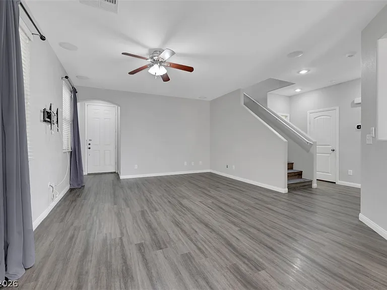 7830 Shingle Beach St — Photo 2