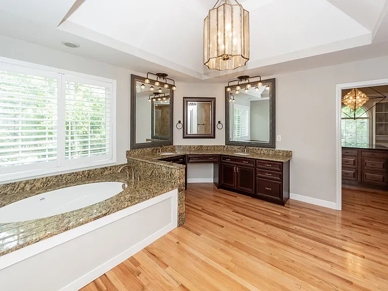 2105 Williams Veneer Ct — Photo 60