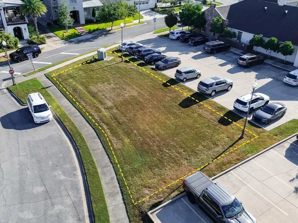 322 Settlers Trace Blvd, Lafayette, LA 70508