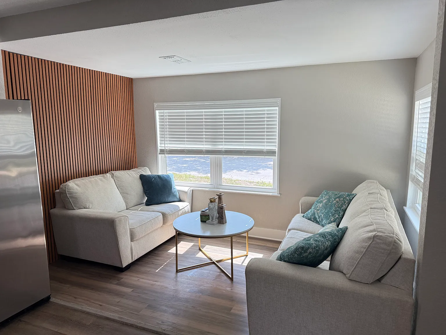 2 bed, 830 sqft, $2,250 — Photo 3