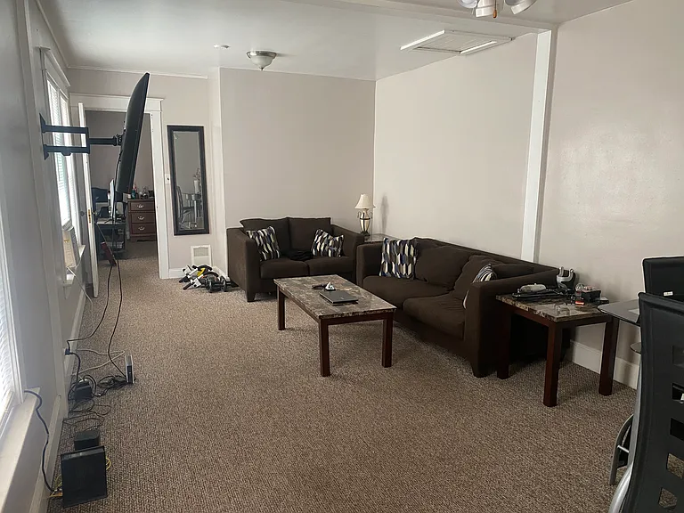 23 Orchard Ave #2R — Photo 1