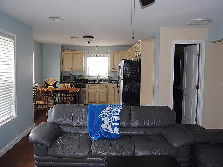 249 N 5th St — Photo 3
