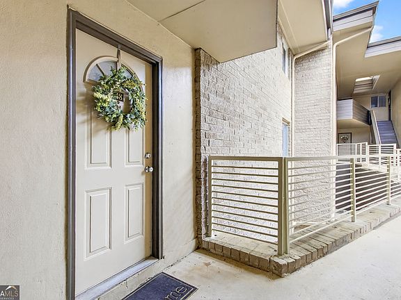 2nd image of 346 Carpenter Dr NE #48
