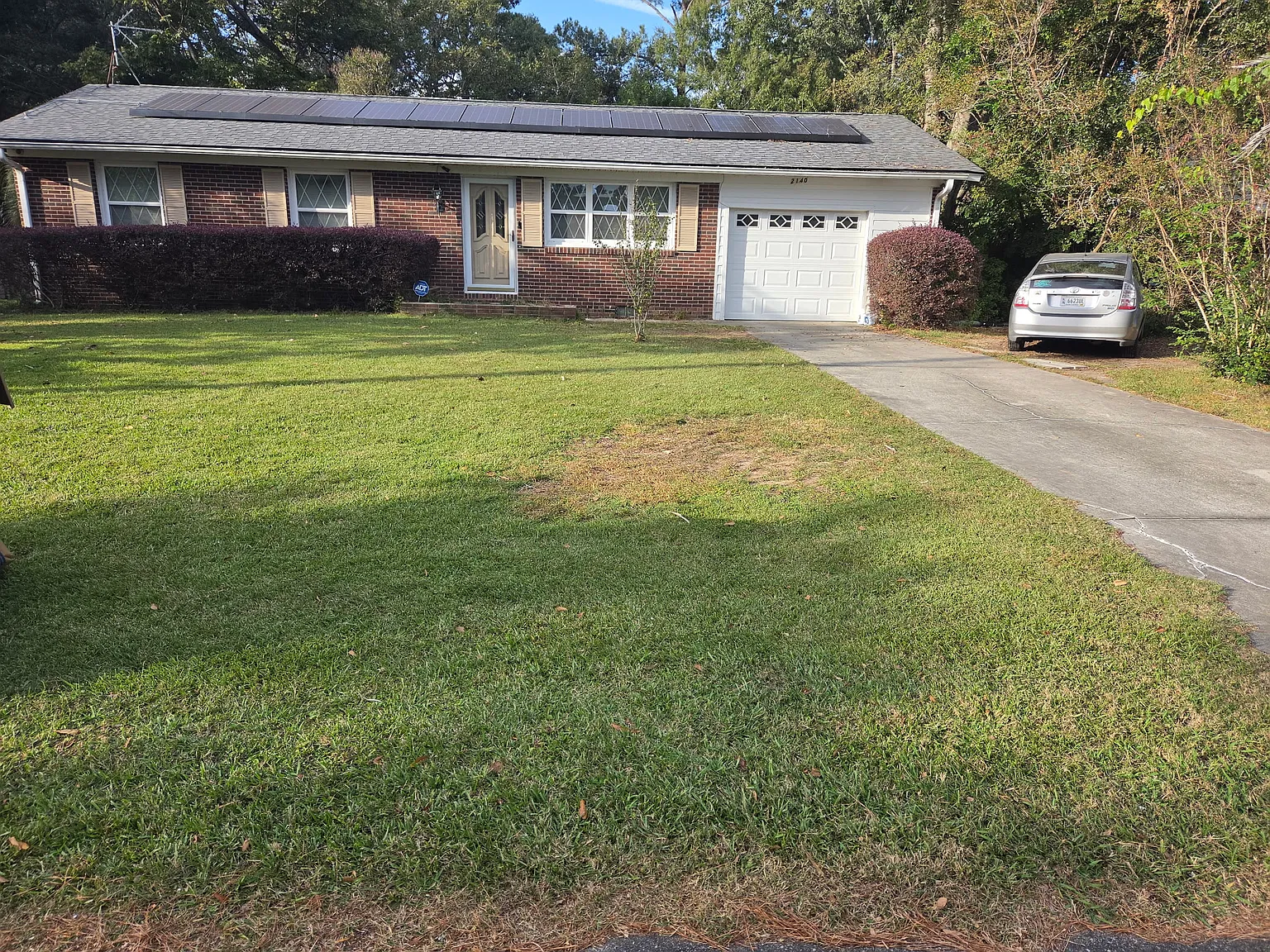 3 bed, 1400 sqft, $2,100 — Photo 1