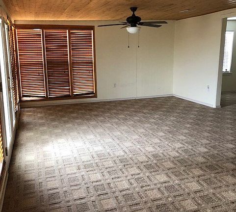 3rd image of 556 Lake Cres #246