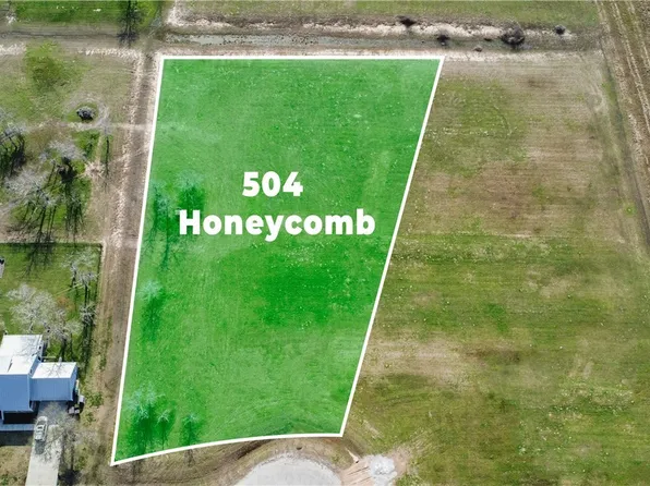 504 Honeycomb Dr, Victoria, TX 77904