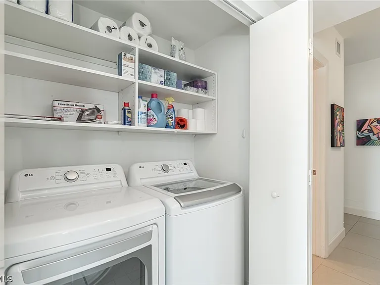 3000 Oasis Grand Blvd #801 — Photo 26
