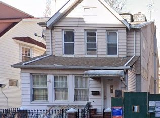 148-07 90th Ave, Jamaica, NY 11435