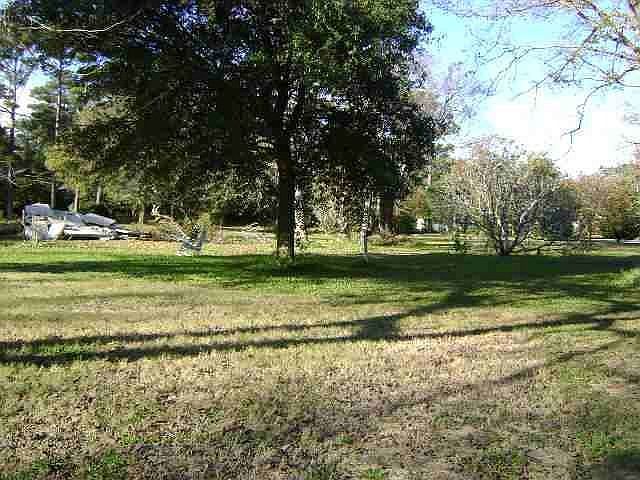 2nd image of 18 N Oak Dr
