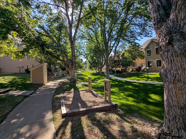 4823 White Rock Cir #H — Photo 18