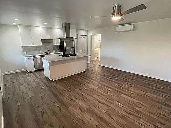2nd image of 731 23rd St APT 9
