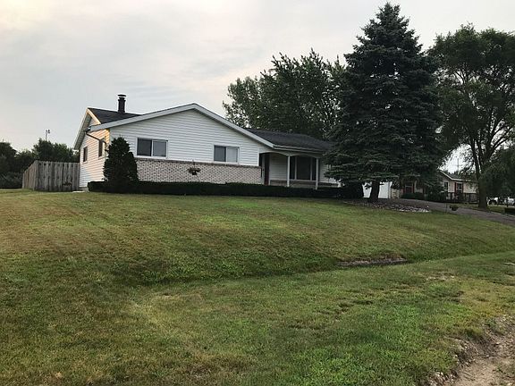 2nd image of 2223 Joyce St