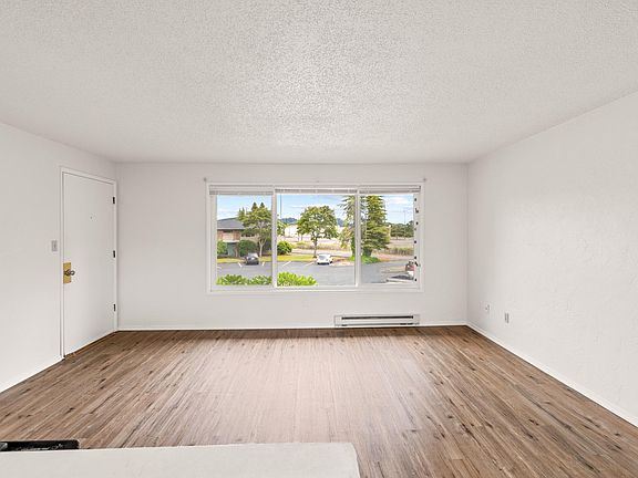 4th image of 1200 W Huntley St #1207