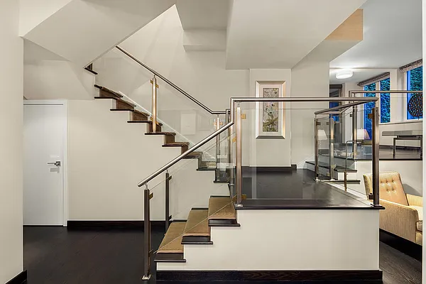 Sold by Nest Seekers International | media 29