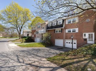 4314 Candlelight Ln, Liverpool, NY 13090