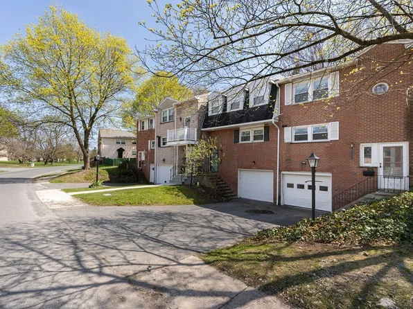 4314 Candlelight Ln, Liverpool, NY 13090