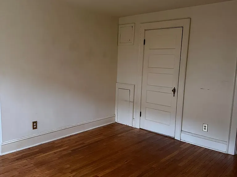 100 E Church St #7 — Photo 11
