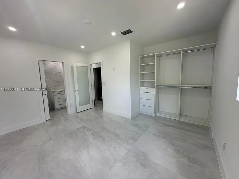 771 NW 15th St — Photo 10