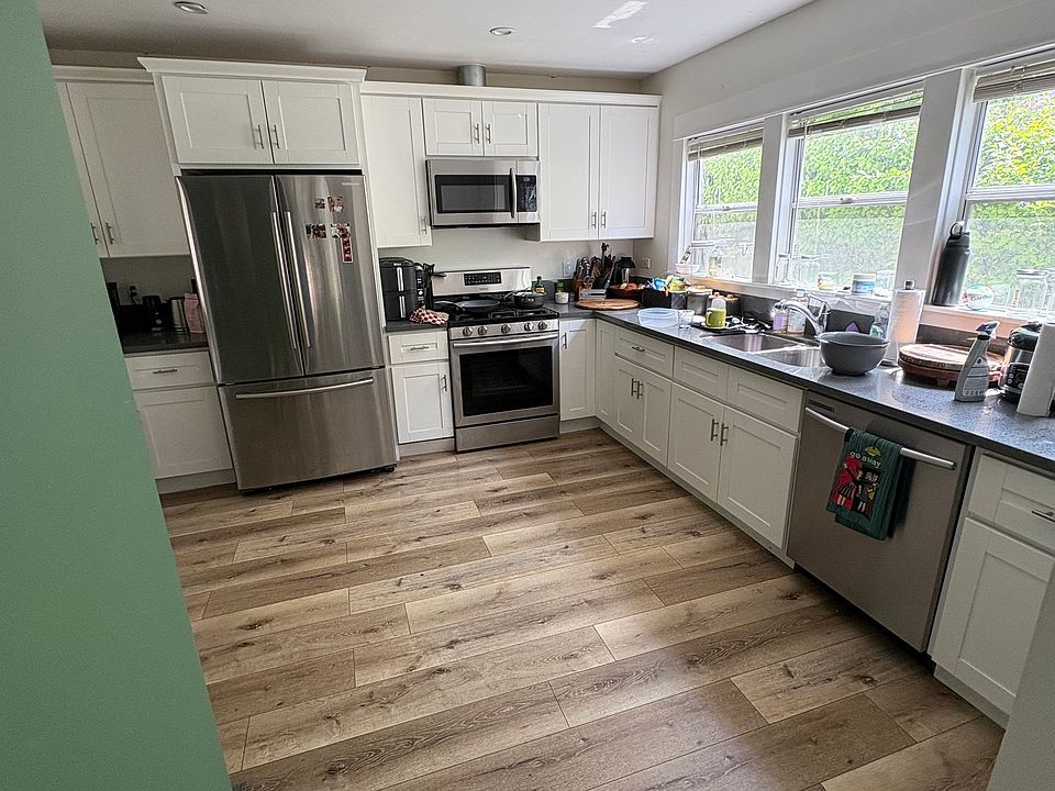 1st image of 233 E Avenue 38
