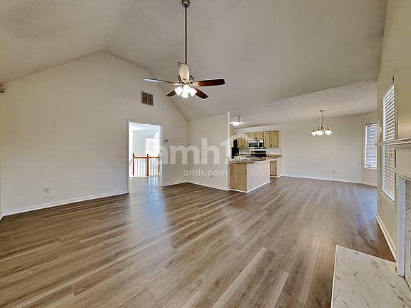 5th image of 223 Eagle Glen Way