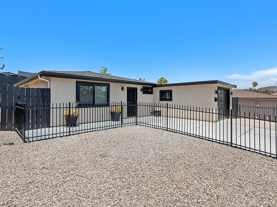 4048 Marzo St