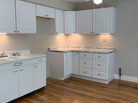 3rd image of 401 E Hill Ave #A