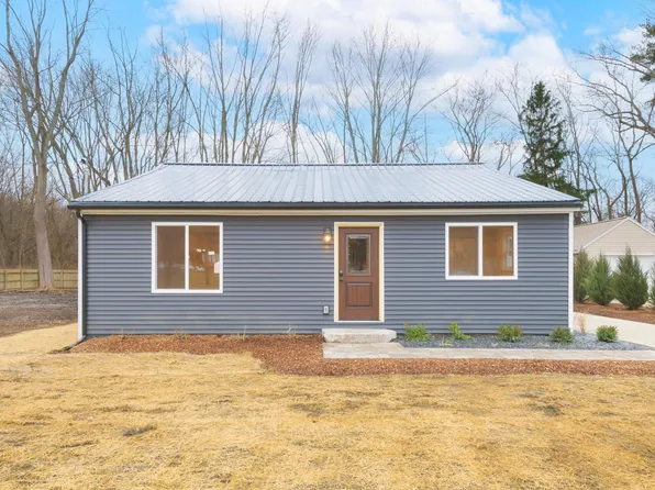 319 E Arlington St, Bangor, MI 49013