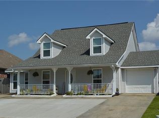 104 Brushfire Ln, Slidell, LA 70458