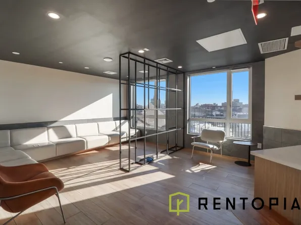 280 Meeker Avenue image 11 of 16