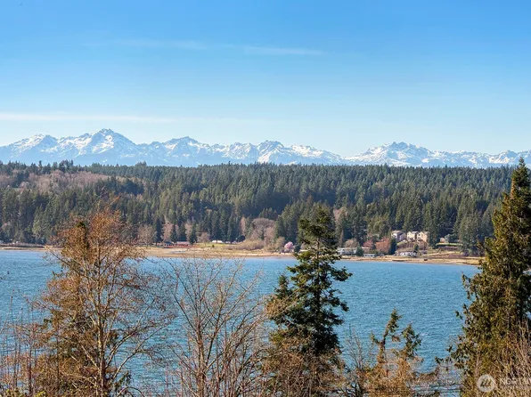 31 E Cove View Drive, Belfair, WA 98528