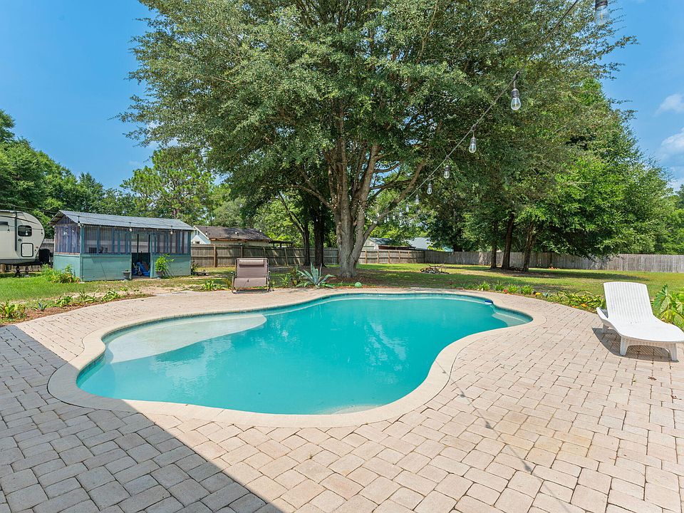 1st image of 104 Stephens Ln