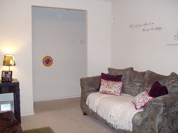 5th image of 2220 Grayson Ave