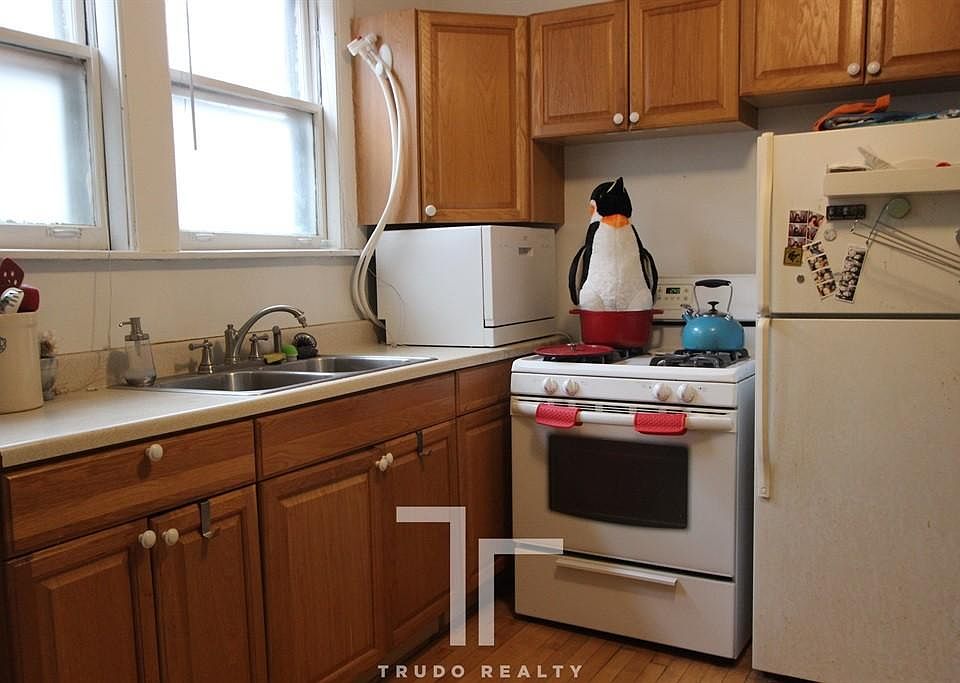 1st image of 2337 W Grace St