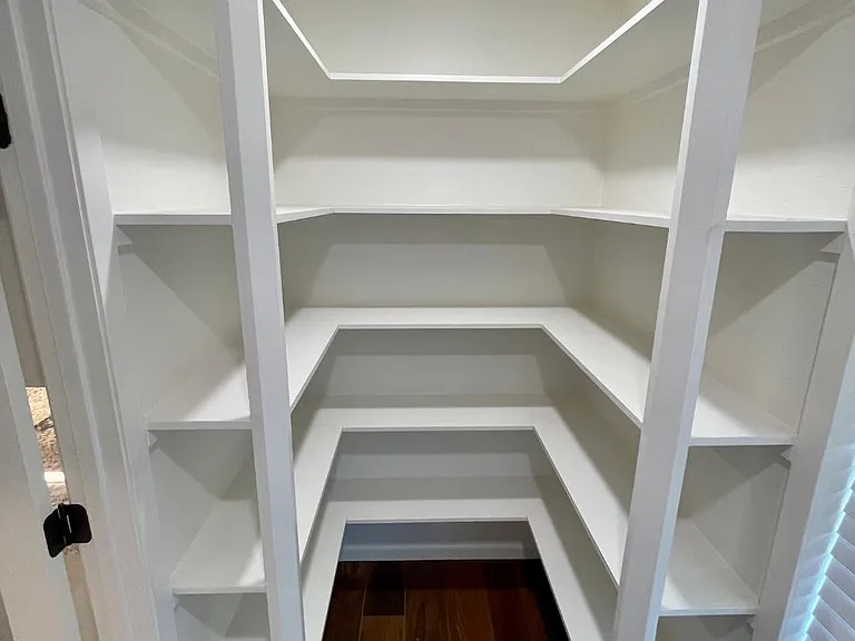 105 Montclair St — Photo 15