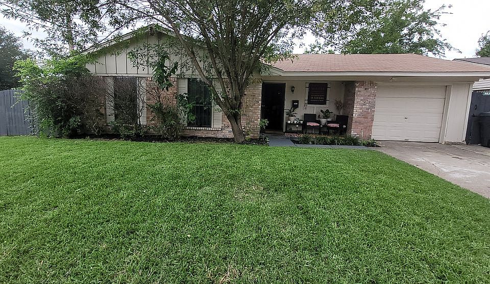 1st image of 3250 Pacesetter Dr