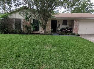 3250 Pacesetter Dr, Dallas, TX 75241