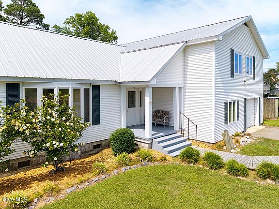 4th image of 82 Cypress Shores Road W