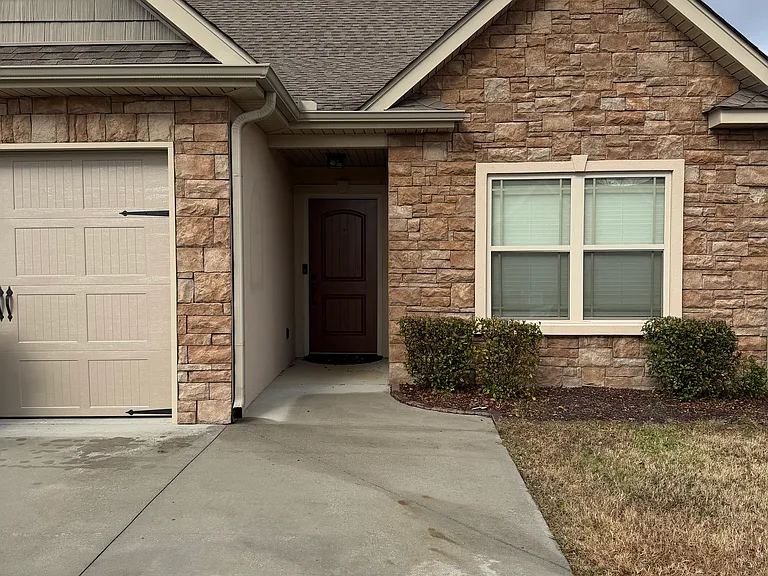 44 Sunset Cove Dr — Photo 1